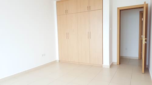 A nice and spacious 3 Bedroom Apartment in Salmiya.