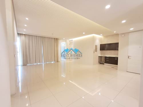 Modern 4 Bedrooms Duplex Villa with Private Pool in Salwa