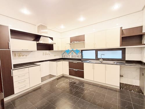 Nice 4 Bedrooms Floor in Shuhada
