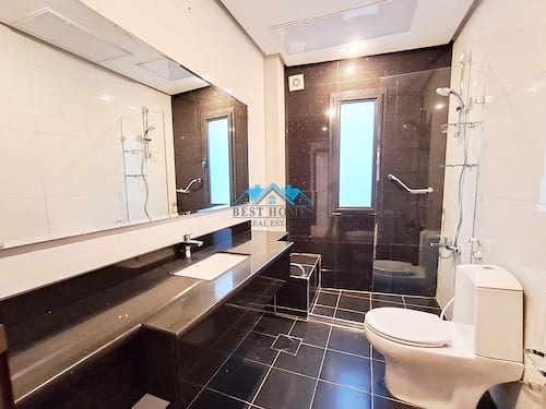 Nice 4 Bedrooms Floor in Shuhada