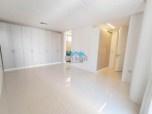 Modern 4 Bedrooms Duplex Villa with Private Pool in Salwa