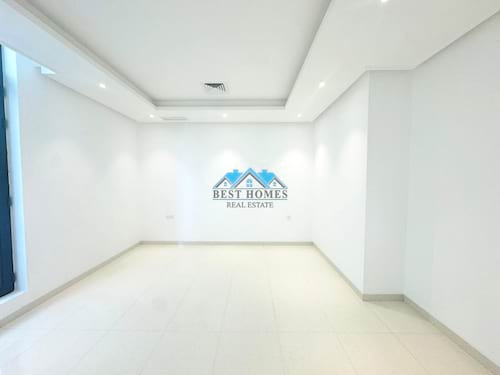 Five Bedrooms Floor Apartment With Balcony in Funaitees