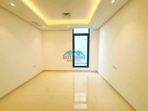 Five Bedrooms Floor Apartment With Balcony in Funaitees