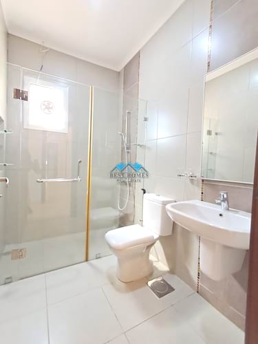 Spacious 4 Bedrooms Floor in Salam Area