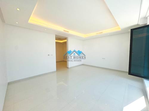 Five Bedrooms Floor Apartment With Balcony in Funaitees