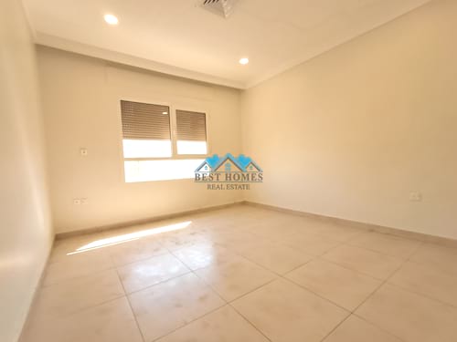 Spacious 4 Bedrooms Floor in Salam Area