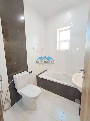 Nice and Spacious 4 Bedrooms Floor in Rumaithiya