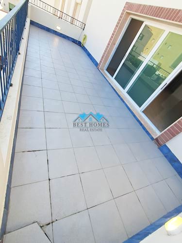 Nice and Spacious 4 Bedrooms Floor in Rumaithiya