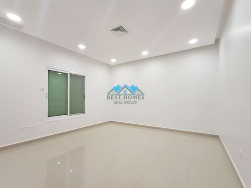 Nice and Spacious 4 Bedrooms Floor in Rumaithiya