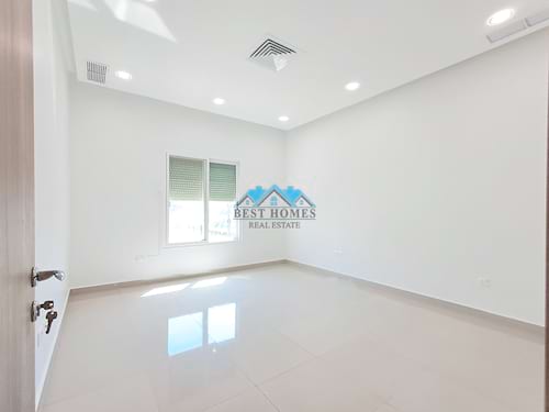 Nice and Spacious 4 Bedrooms Floor in Rumaithiya