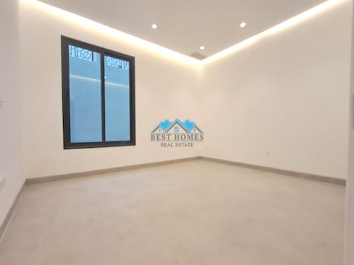 Spacious 5 Bedrooms Modern Duplex in Mishref Area