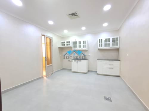 Elegant 4 Bedrooms Floor For Family In Sadeeq