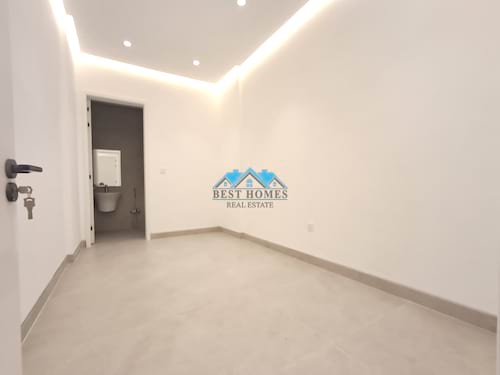 Spacious 5 Bedrooms Modern Duplex in Mishref Area