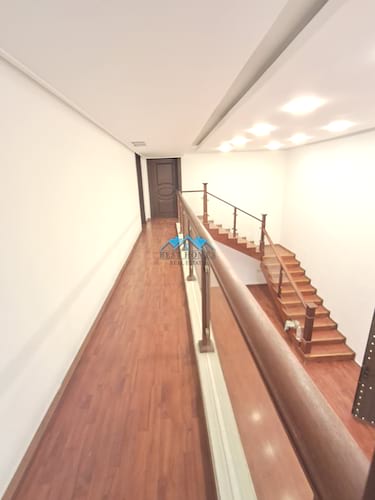 Spacious 5 Bedrooms Duplex Apartment Near Public Park in Rumaithiya