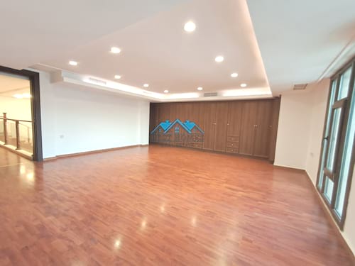 Spacious 5 Bedrooms Duplex Apartment Near Public Park in Rumaithiya