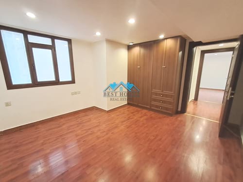 Spacious 5 Bedrooms Duplex Apartment Near Public Park in Rumaithiya