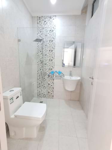 Spacious 6 Bedroom Modern Apartment in Rumaithiya