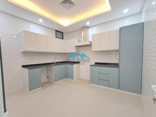 Spacious 6 Bedroom Modern Apartment in Rumaithiya