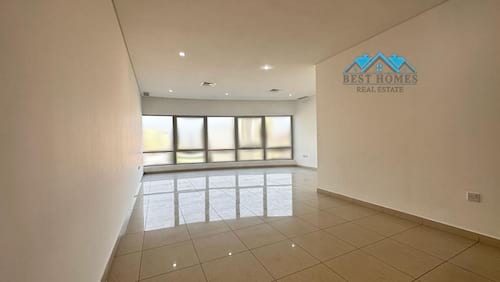 3 Bedrooms Apartment in Salmiya