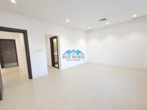 3 Bedrooms Apartment with Balcony in West Mishref