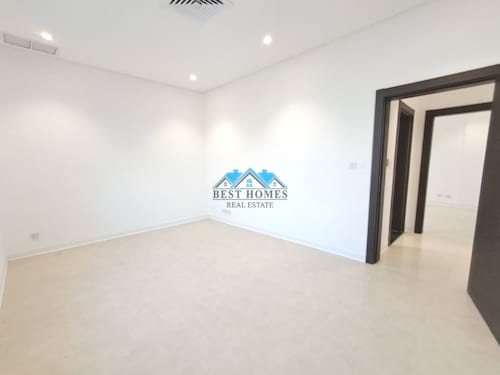 3 Bedrooms Apartment with Balcony in West Mishref