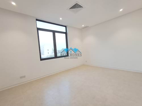 3 Bedrooms Apartment with Balcony in West Mishref