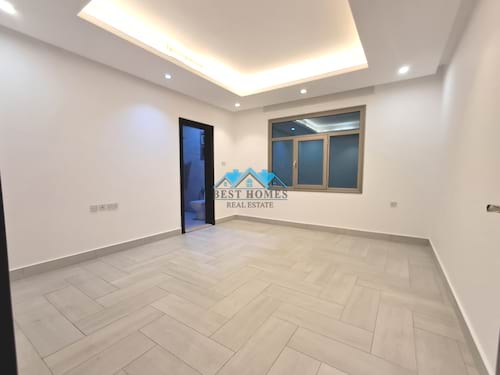 Modern 4 Bedrooms Nice Apartment in Sadeeq