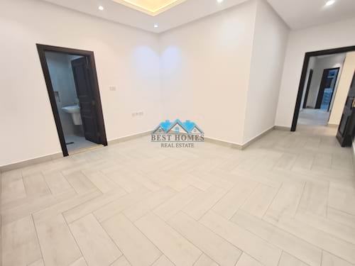 Modern 4 Bedrooms Nice Apartment in Sadeeq