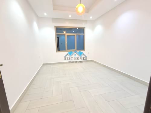Modern 4 Bedrooms Nice Apartment in Sadeeq