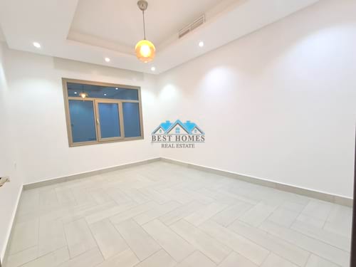 Modern 4 Bedrooms Nice Apartment in Sadeeq
