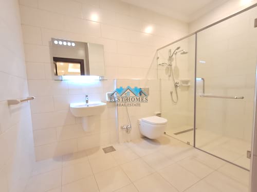 Luxury 6-Bedroom Villa with Private Entrance, Balcony & Ample Parking in Khaldiya