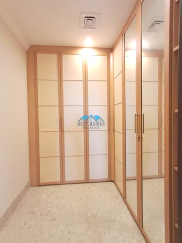 Luxury 6-Bedroom Villa with Private Entrance, Balcony & Ample Parking in Khaldiya