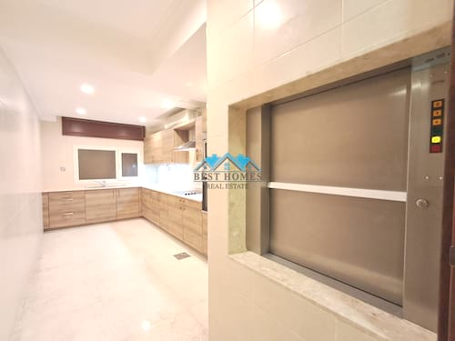 Luxury 6-Bedroom Villa with Private Entrance, Balcony & Ample Parking in Khaldiya