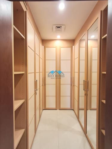 Luxury 6-Bedroom Villa with Private Entrance, Balcony & Ample Parking in Khaldiya
