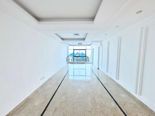Three-Bedrooms Seaview Apartment with Balcony in Shaab al Bhari