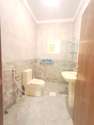 Modern 3 Bedrooms Apartment with Balcony in Sadeeq