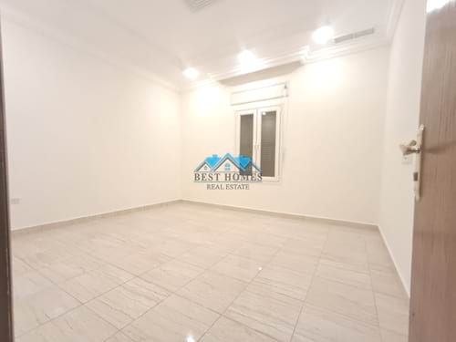 Modern 3 Bedrooms Apartment with Balcony in Sadeeq