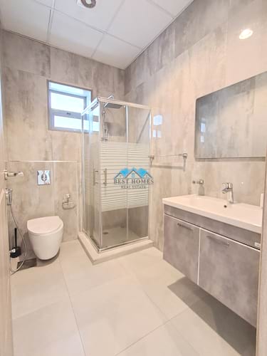 Luxury 4 Master Bedroom Single Floor Apartment in Qortuba