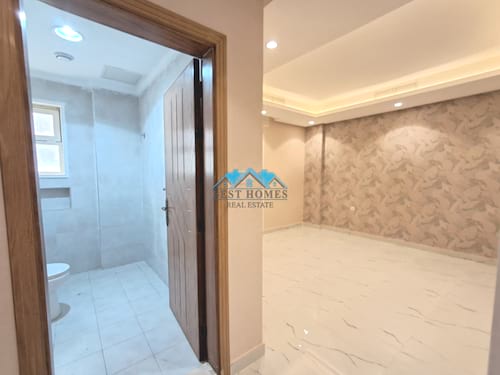 Exclusive 5 Master Bedrooms Duplex Apartment in Qortuba