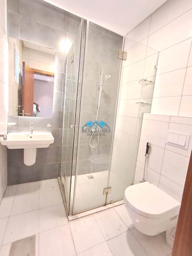 3 Master Bedroooms Apartment in Jabriya