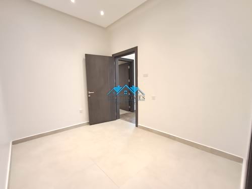 Modern Style 3 Bedrooms Apartment in Mishref