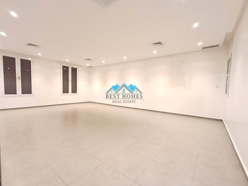 Spacious 7 Bedrooms Villa in Salam Area
