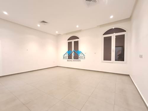 Spacious 7 Bedrooms Villa in Salam Area
