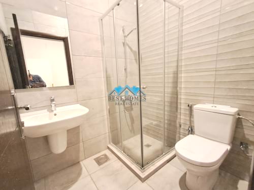 Spacious 7 Bedrooms Villa in Salam Area