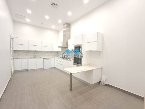 Spacious Four Bedrooms Modern Villa in Sadeeq