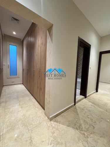 4 Bedrooms Duplex in a Compound in Abu Al Hasaniya