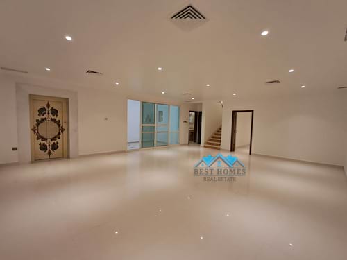 A Nice and Spacious 4 Bedrooms Villa in Abu Al Hasaniya