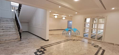 8 Bedrooms Huge Villa with Swimming Pool in Yarmouk