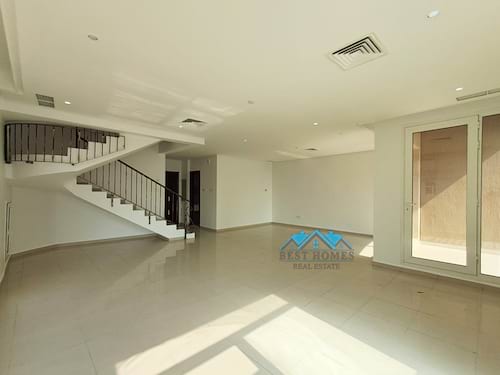 3 Bedrooms Duplex in a Complex for Rent in Jabriya