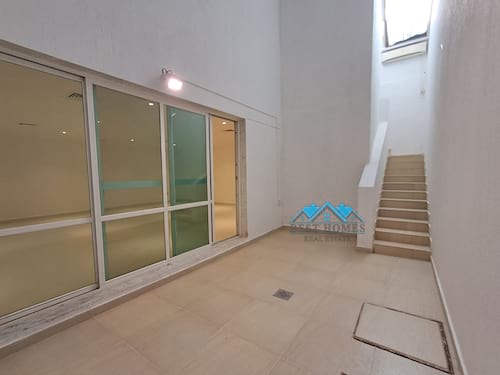 A Nice and Spacious 4 Bedrooms Villa in Abu Al Hasaniya